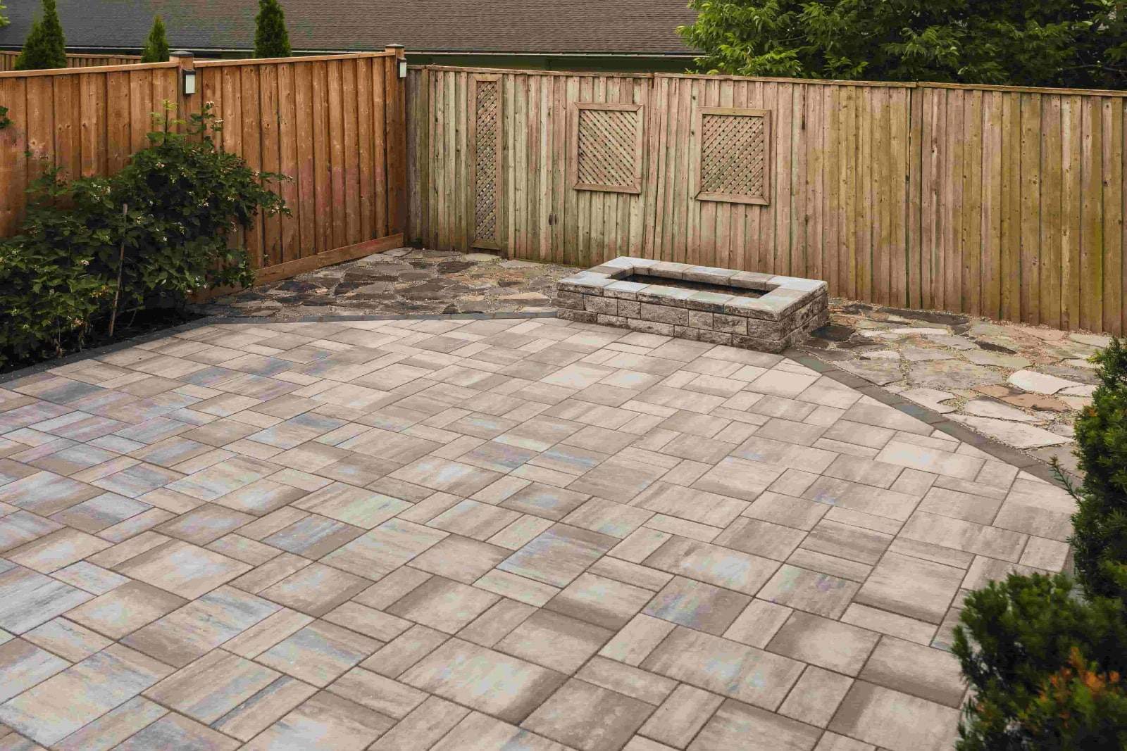 Burloak – V.I.L. Landscaping